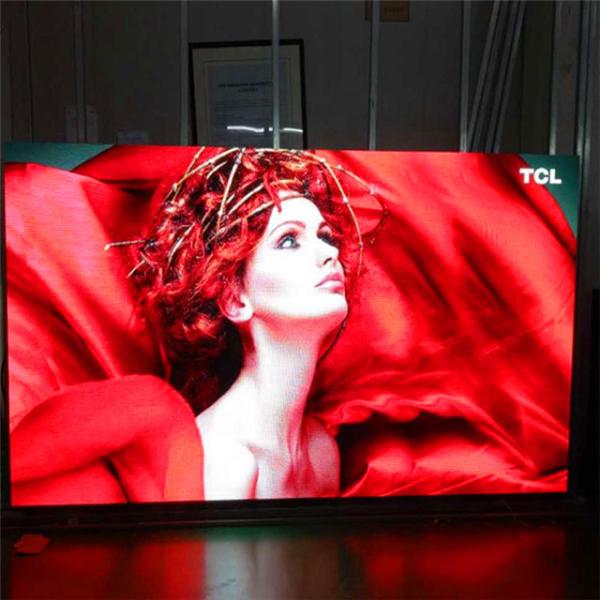 P8 Outdoor Digital Signage Displays Simple Structure Humanized Operating Interface 1920Hz