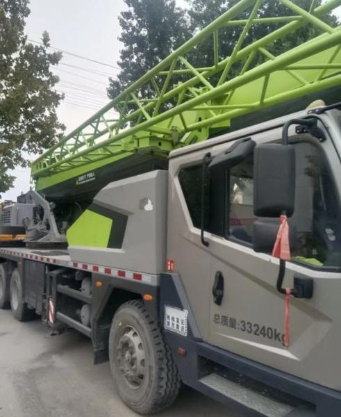Zoomlion 25 tonnes camion grue avec 4 puits service après-vente et belle vente