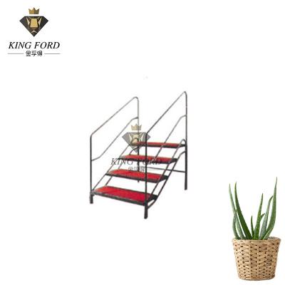 OEM Hotel Equipments And Supplies Four Floor Step With Arm Iron Frame