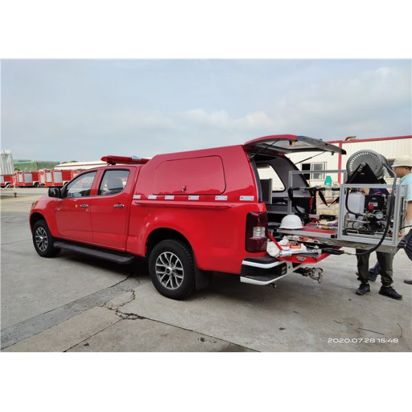 Небольшая пожарная машина приемистости тумана воды размера 2950KG с цистерной с водой 300L