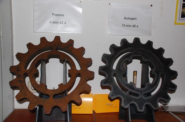 Type lourd flamme de commande numérique par ordinateur et découpeuse de plaque métallique de plasma avec la haute précision