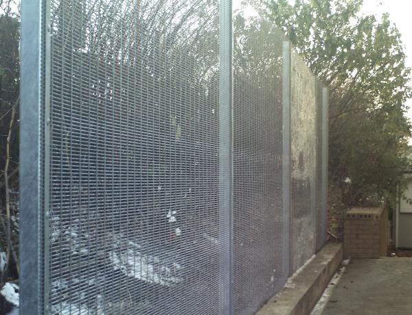 Securifor 358 wholesale barbed wire on top for Ultra 358 mesh security fencing(China manufacture)