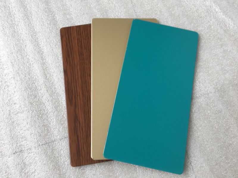 Знак ширины красного цвета 2000мм алюминиевый обшивает панелями ударопрочное сопротивление с хорошей пластичностью