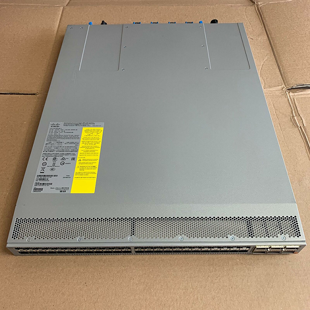 N9K-C9372PX-E Гигабитный сетевой коммутатор N9300 48 портов 10G SFP+ 6 портов 40G QSFP+