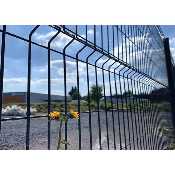 Panel de cerca triangular antirruda Instalación rápida Multiuso para eventos de construcción Zonas industriales