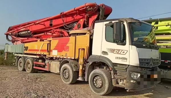 Sany 62m camion de pompe à béton sur châssis Mercedes-Benz avec puissance diesel et procédé d'usinage hydraulique