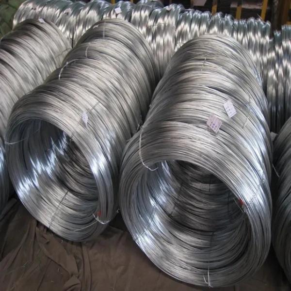 Fil d'acier galvanisé pour la construction BWG20 21 22 Fil de fer Q195 Q235 pour la construction de bâtiments