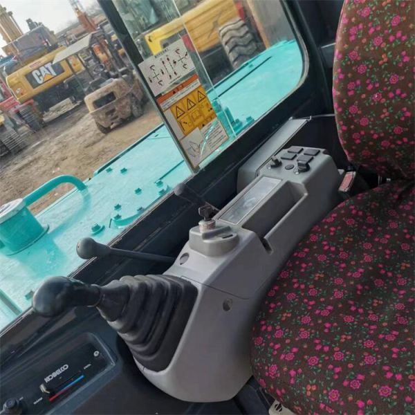 Original Used Kobelco SK75 Excavator Second Hand 7 Ton Mini Earth-moving Machinery Digger