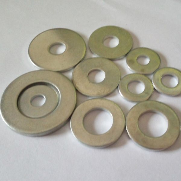 M6 M8 Углеродистая сталь цинковая оцинкованная тонкая круглая твердая плоская стиральная машина DIN125