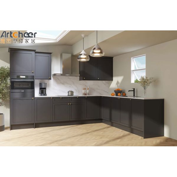 Solid Wood European Shaker Kitchen Cabinets with White Color and Super Susan Corner