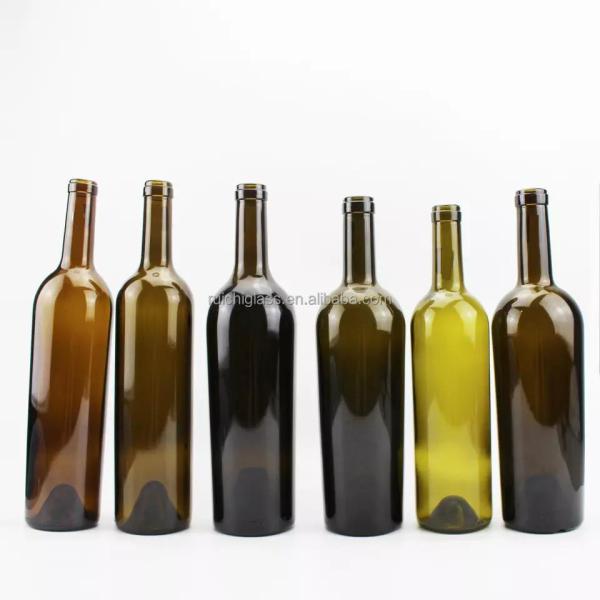 Manipulation de surface Estampage à chaud Logo personnalisé 500 ml 750 ml Bouteille en verre de vin