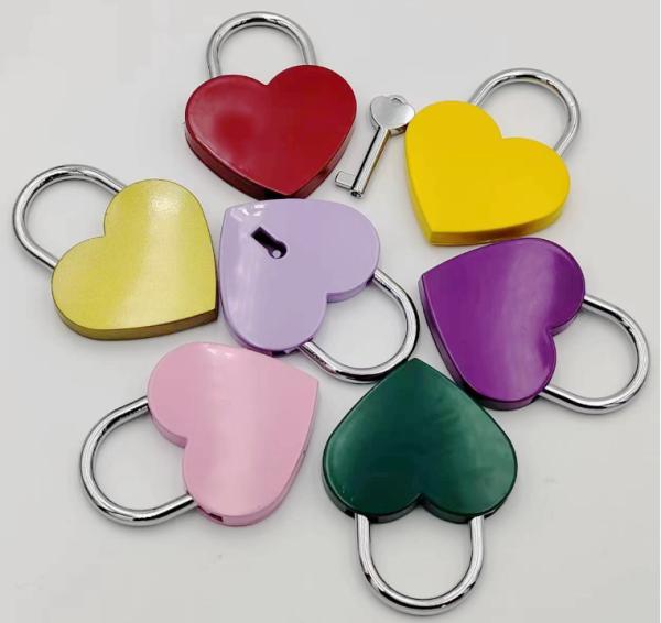 Heart-Shaped Padlock Compact, Aesthetic & Exquisite Security Love Locks for Wholesale and Valentines Day Gifts Padlock Factory