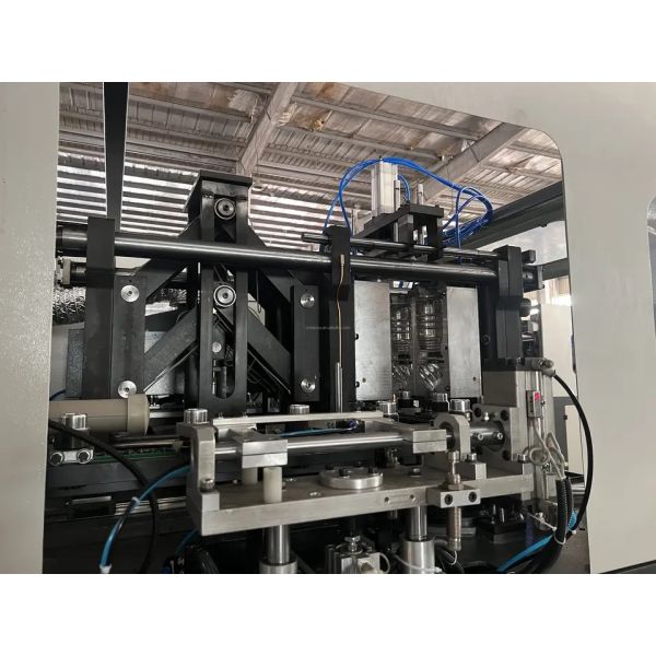 Автоматическая машина прессформы дуновения бутылки с водой для пластиковой бутылки 5l