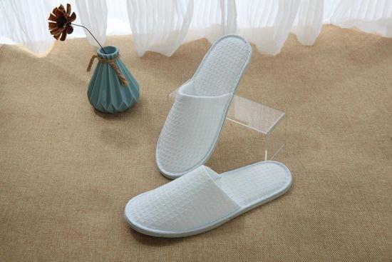 Embroidery Logo Disposable Hotel Slippers Open Toe Style For Indoor Use