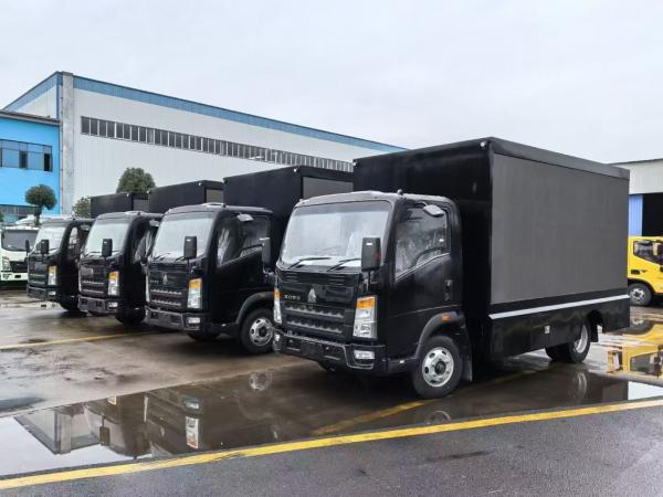 Vehicle Mounted LED Truck Mobile Digital LED Billboard Advertising Truck