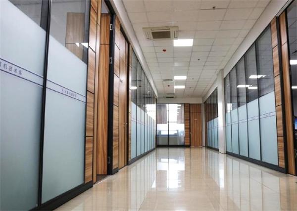 SGS Soundproof Office Glass Partition Walls Smallest Seamless Effect