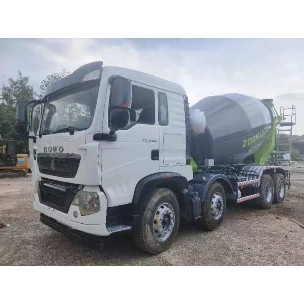 Oferta especial. Un camión de mezclas de hormigón Zoomlion de 12m3 confiable. Obtenga una oferta ahora.