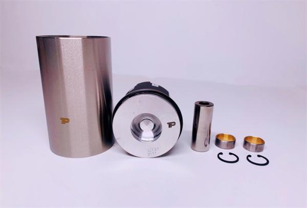 Kubota V2607 Engine Liner Kit Engine Rebuild Kits For XE55 1J701-2111 Full Engine Rebuild Kits