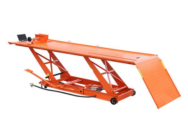 MXC76 Pneumatic Motorcycle Lift Table Heavy Duty Lift Table Platform Capacity 400Kg