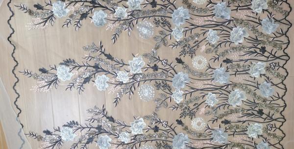 Scalloped  Embroidered Mesh Lace Fabric , Wedding Lace Material With Paillettes