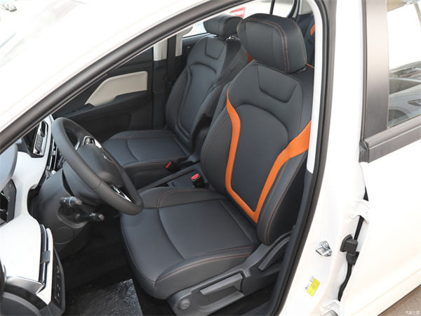 Bestune NAT MPV Carro eléctrico 425KM Vida de la batería Carga rápida en línea Carro de llamada