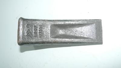 Wear Resistant Mini Excavator Tooth OEM 1U3202 Teeth Black For Earth Square Flat