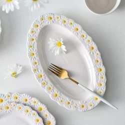 Daisy Underglaze Ceramic Dessert Plates , Faience Ceramic Dinner Set For Salad Food