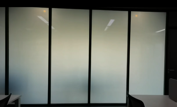 Low Energy Consumption PDLC Privacy Glass 11mm PDLC Switchable Smart Glass PDLC Intelligent Dimming Glass Sound Insulation Ultraviolet Protection