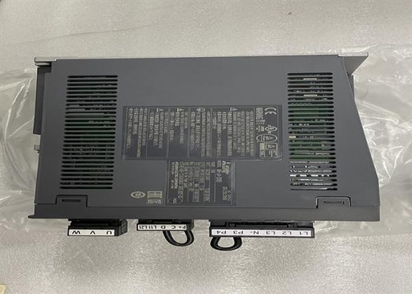 MR-J4-200B 2kWの産業Servoは三菱電機3PH 170Vを運転する