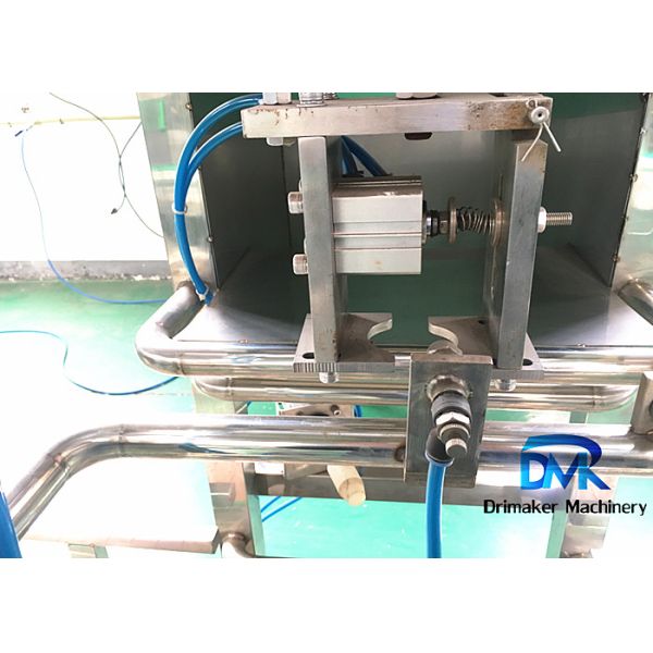 Decapsuladora automática del alto rendimiento para que cadena de producción de relleno del agua del galón quite el casquillo usado