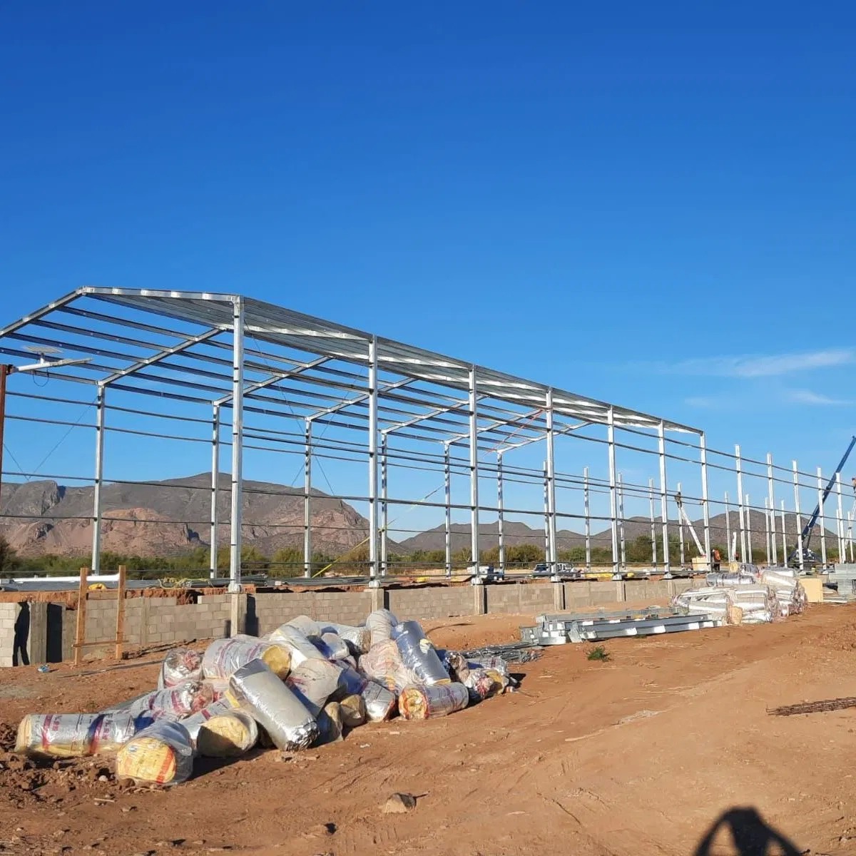 Durable Steel Workshop Buildings with Insulated Panels and Efficient Assembly Methods