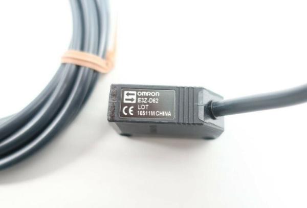 Omron E3Z-D62 02Z10M Photoelectric Switch Sensor 12 - 24 volts continu 26,4 volts continu 100 mA maximum de maximum