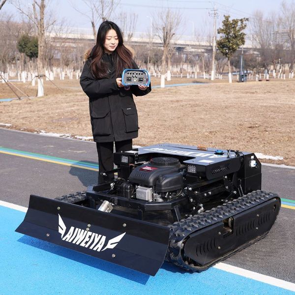 US Spot Remote Control Brush Lawn Mower, Terrain Adaptive Crawler Movement, Wear-resistant Blades, Professional Equipment