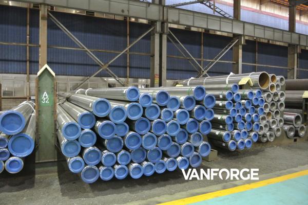 ASTM A335 P9 Alloy Seamless Steel Pipe Painted Surface Customized Length