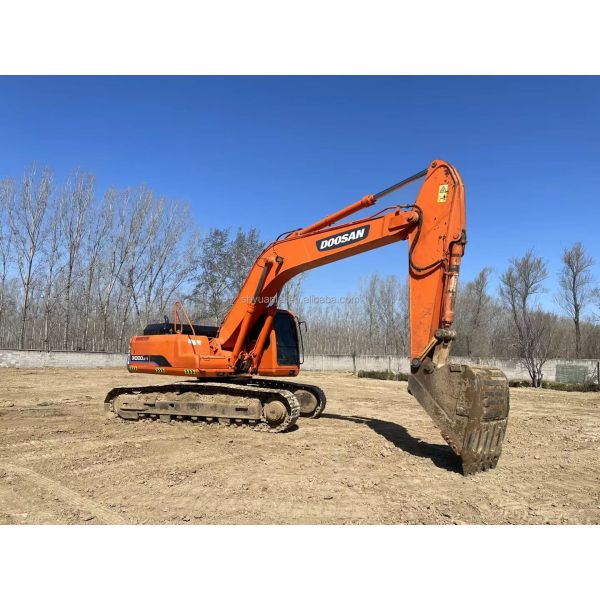 DOOSAN DH300LC-7 Excavadora de ahorro de energía y asequible para triturar excavadoras usadas