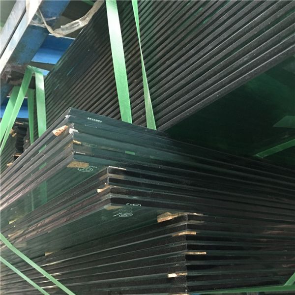 4mm 5mm 6mm 8mm 10mm verre trempé et stratifié Mural blanc gris clair flottant verre trempé pour balustrade / mur rideau