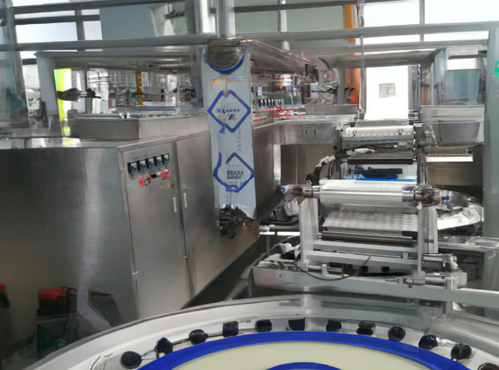 Electric Driven K-60-I Spray Coating Machine for Adhesive Film Manufacturing Industry