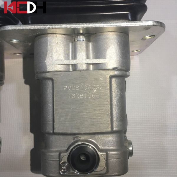 Собрание клапана с педальным управлением  210 экскаватора 8481804090