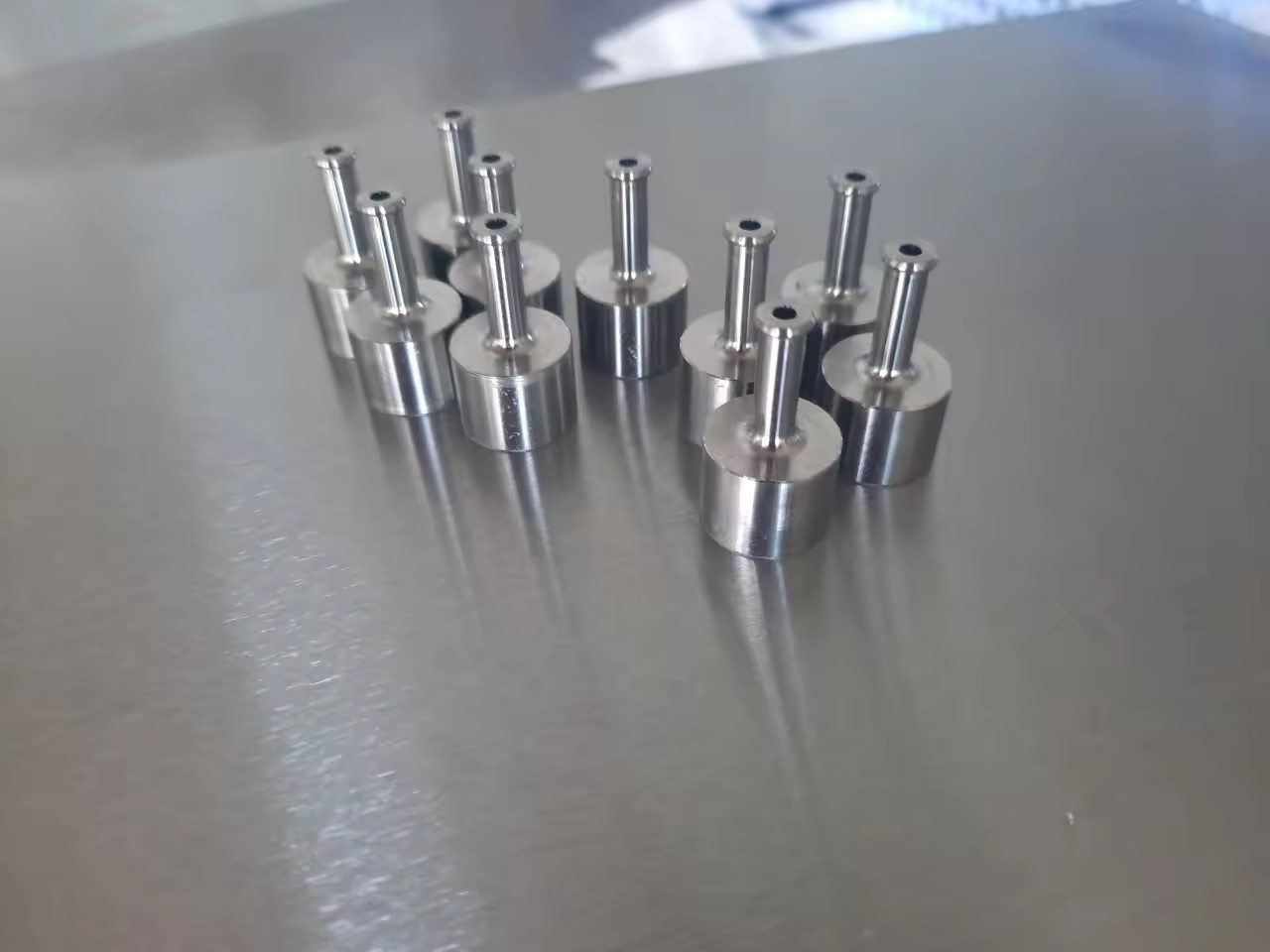 OEM CNC обслуживание обработки на заказ литой алюминий CNC ластерный резка прототип