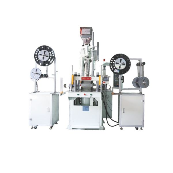 Precision 45T Vertical Plastic Injection Molding Machine For Precise / Accurate Production