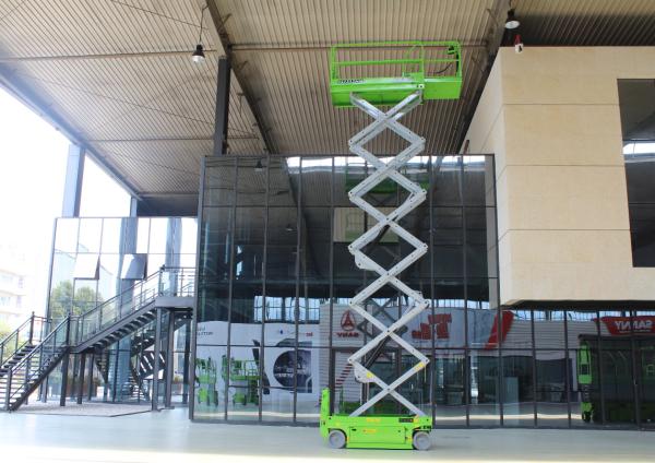 12m Elevated Lift Platform Aerial Working Electric Manlifts Green Color