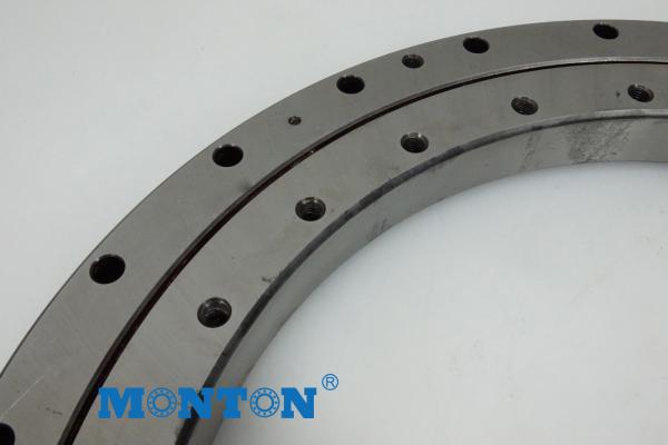 XU060111 76.2*145.79*15.87mm Rotary Table Surface Grinding Machine Worm Drive Three Row Roller Slewing Bearing
