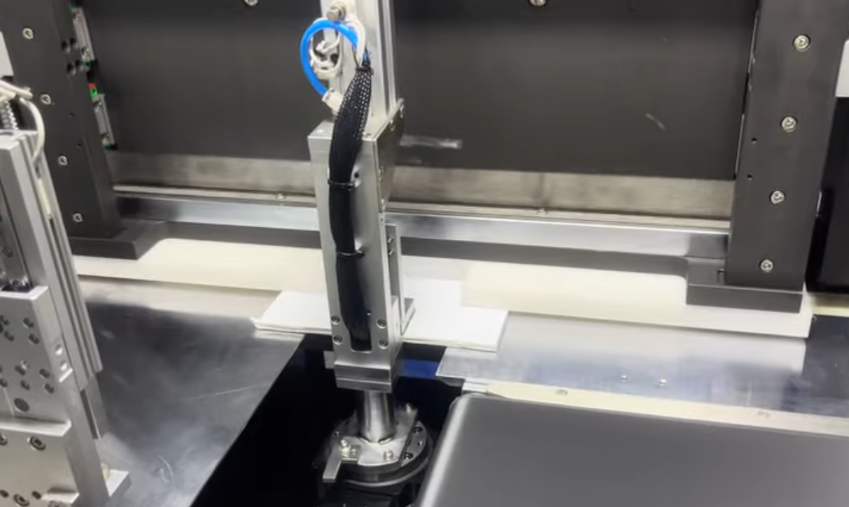 HDP TST Digital Three Side Trimmer Cost Effctive Enabling Instant Format Changes  High Precision