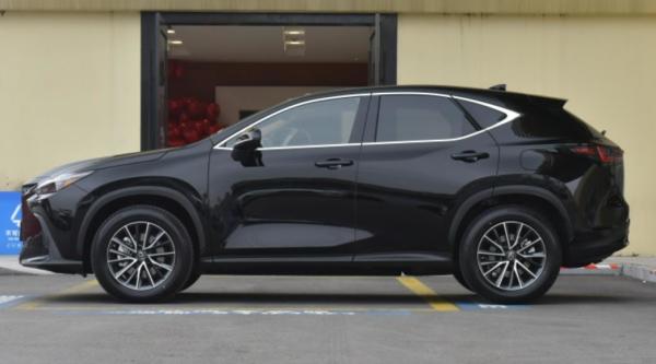 Electric Patrol Car 4 Seats or 5 Seats Lex us NX 2022 new design 400h+