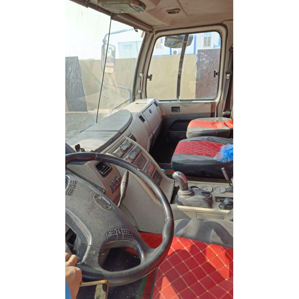 2012 Ремонтированный грузовик Zoomlion260t Использованное оборудование для подъема крана