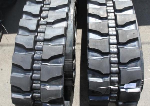 Black 500mm Wide Rubber Crawler Tracks For Hitachi EX120