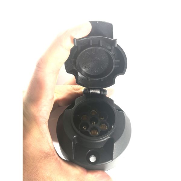 Commercial Round Trailer Light Plug Chassis Mount Polyamide Brass Material