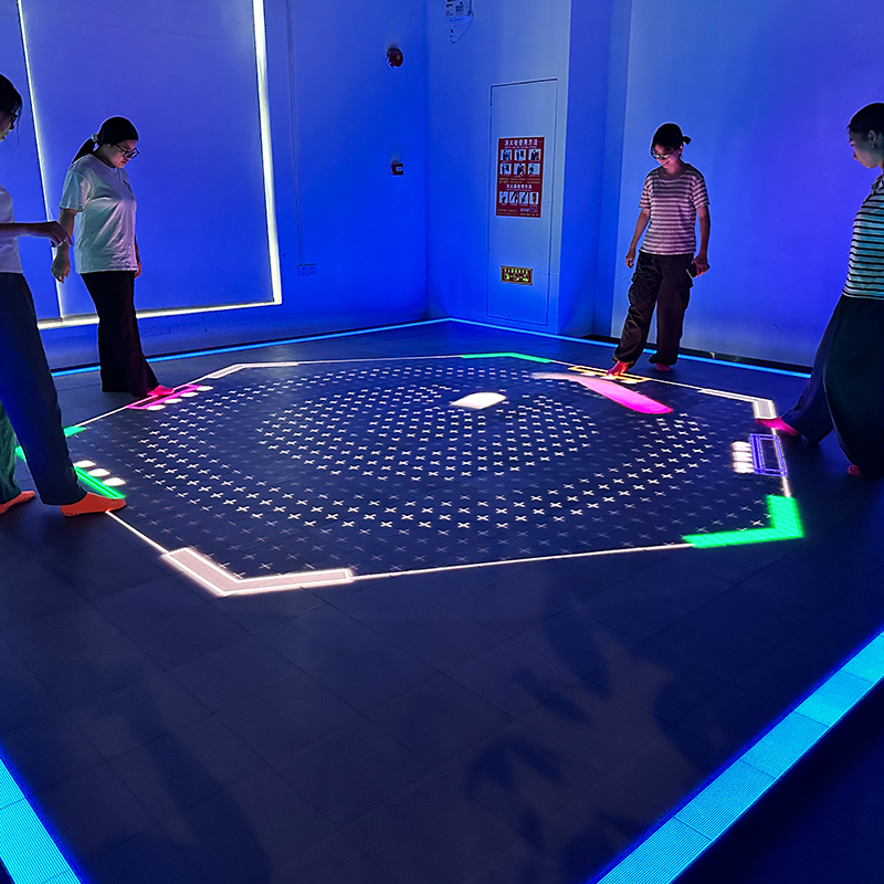 Aurora Motion XR Interactive LED Floor Game with 5x5m LED Floor Screen and 86-inch Large Screen Featuring 6 Out of 10 Popular Games