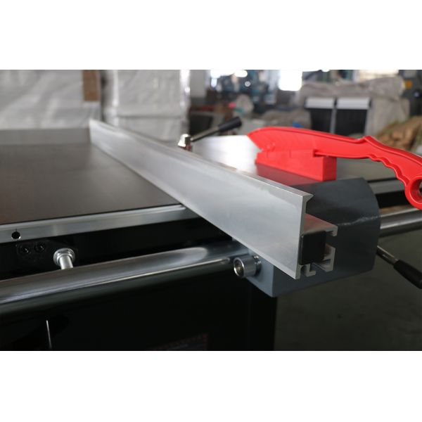 910*620*80mm Support Table Industrial PVC Cutting Saw for High Precision Woodworking