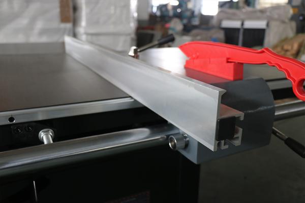 Woodworking Multifunction Sliding Table Saw with Cutting Extension Table 640*680*70mm